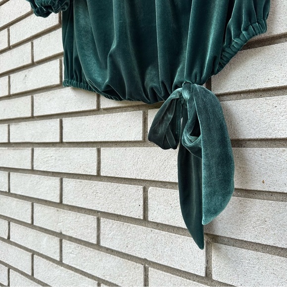 MSK 1X Emerald Velvet Off Shoulder Lantern Sleeve Top Holiday Glam Romantic - Picture 5 of 11